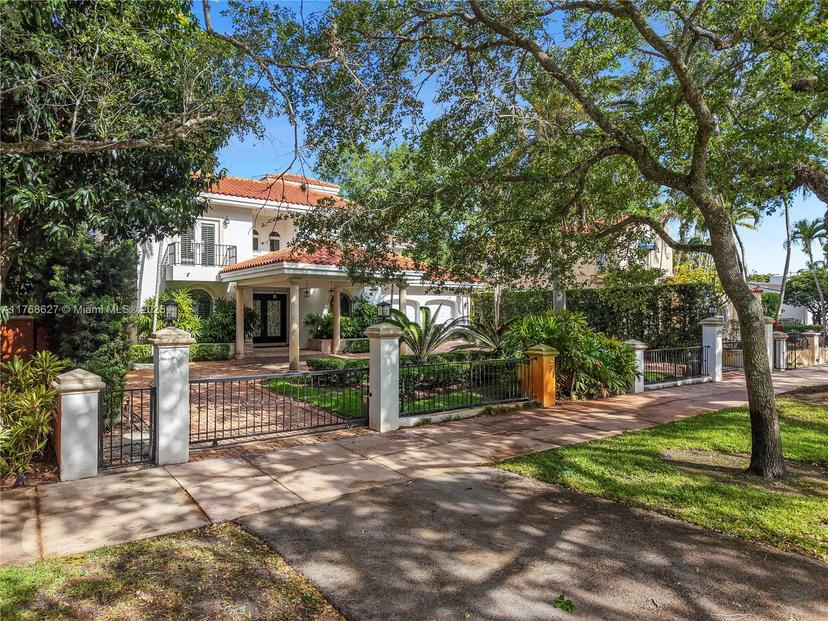 Picture of 2115 Country Club Prado, Coral Gables FL 33134