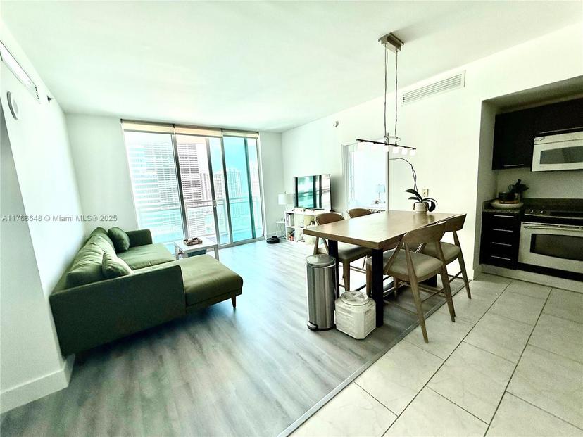 Picture of 950 Brickell Bay Dr # 2706, Florida City FL 33131