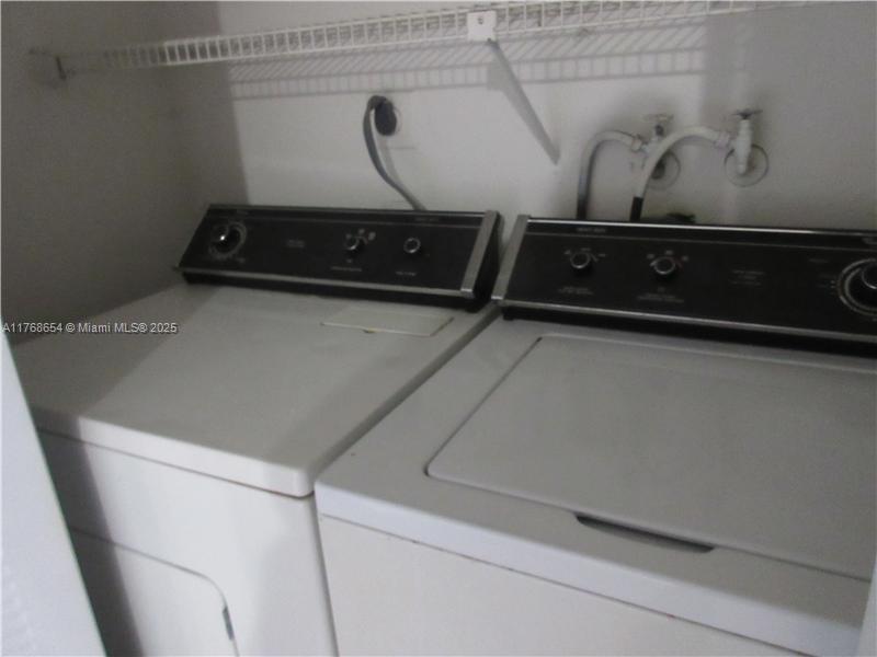 Picture of 8323 Lake Dr # 503, Doral FL 33166