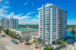 Picture of 5838 Collins Ave # 15D, Miami Beach, FL 33140