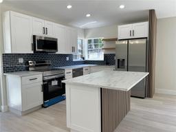 Picture of 19647 NW 85Th Ave, Hialeah, FL 33015
