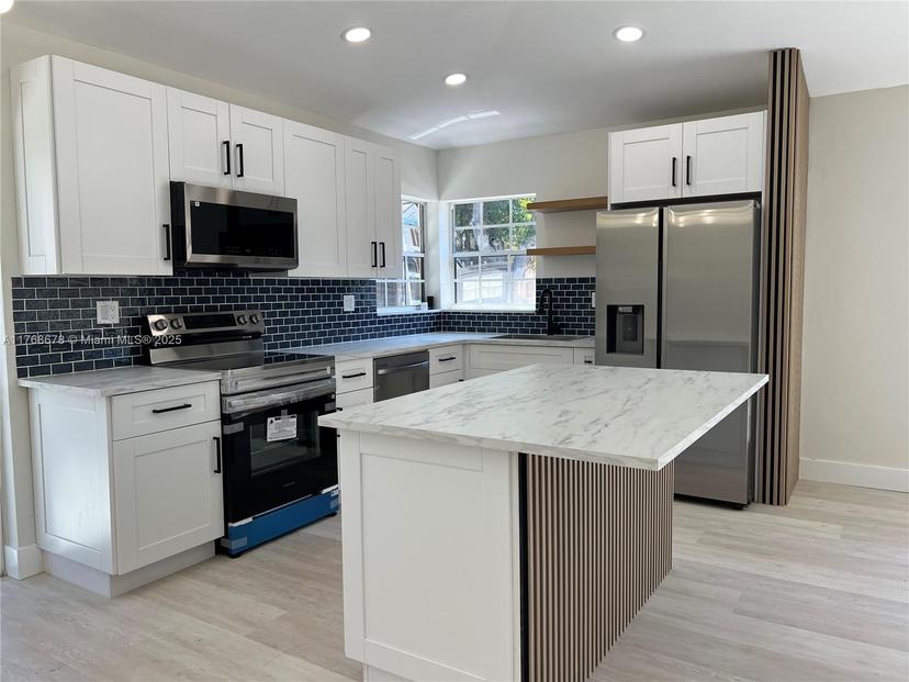 Picture of 19647 NW 85Th Ave, Hialeah FL 33015
