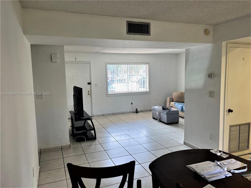 Picture of 8401 SW 107Th Ave # 121E, Miami FL 33173
