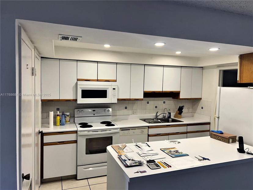 Picture of 8401 SW 107Th Ave # 121E, Miami FL 33173