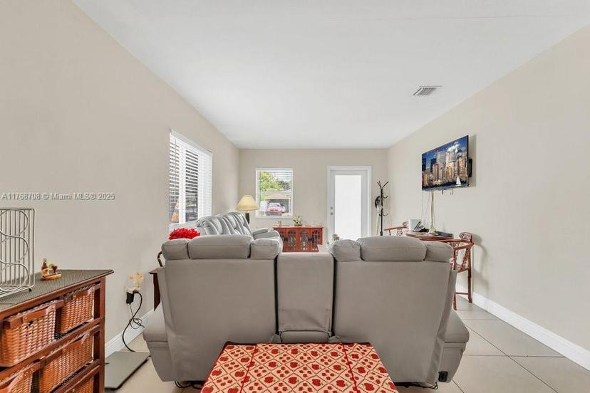 Picture of 15840 NE 14Th Ct, North Miami Beach FL 33162