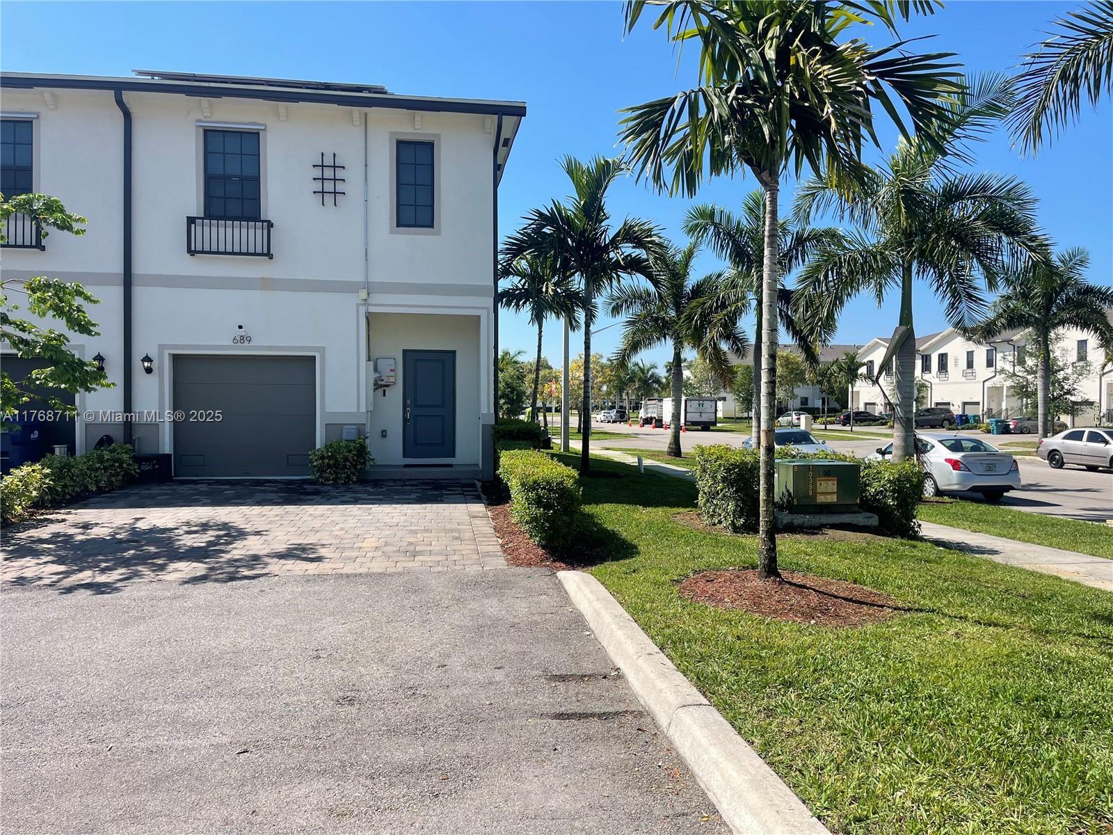 Picture of 689 SW 11Th St, Florida City, FL 33034