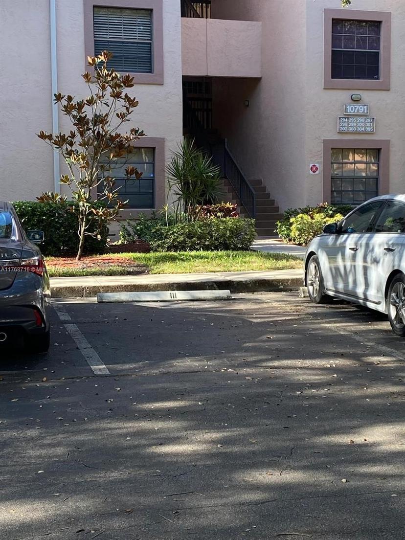 Picture of 10791 NW 14Th St # 298, Plantation FL 33322