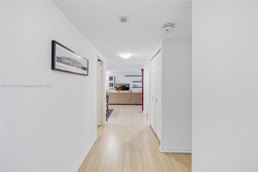 Picture of 520 Brickell Key Dr # A714, Miami FL 33131
