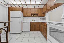 Picture of 330 SE 2Nd St # 103G, Hallandale Beach, FL 33009