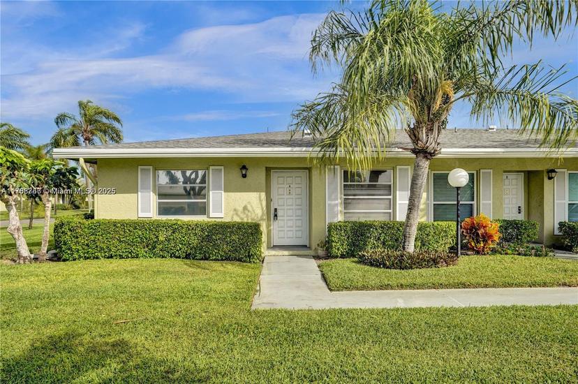 Picture of 2381 Papaya Dr # A, Delray Beach FL 33445