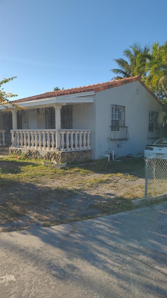 Picture of 881 SE 8Th St, Hialeah FL 33010