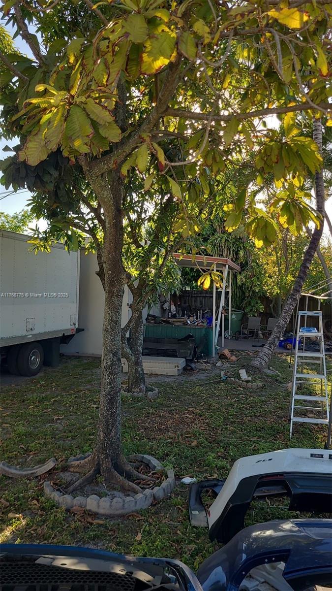 Picture of 881 SE 8Th St, Hialeah FL 33010