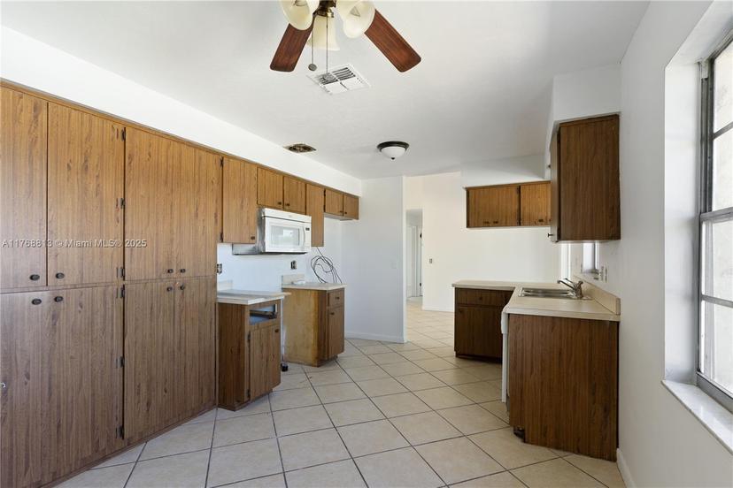 Picture of 911 W Catbrier Ln, Citrus Springs FL 34465