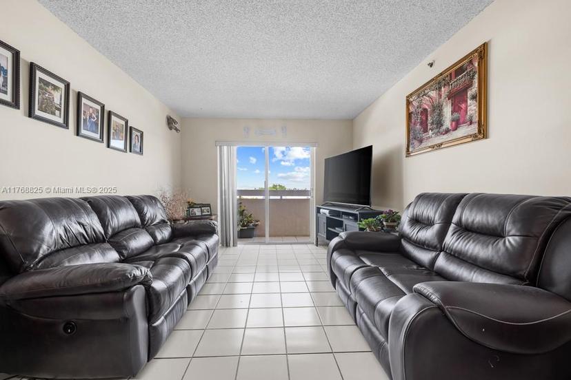 Picture of 600 NW 32Nd Pl # 502, Miami FL 33125