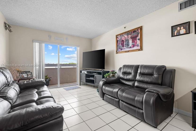 Picture of 600 NW 32Nd Pl # 502, Miami FL 33125