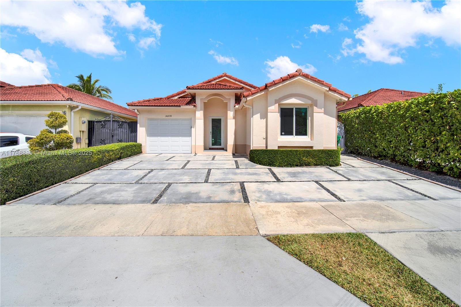 Picture of 14239 SW 177Th Ter, Miami, FL 33177