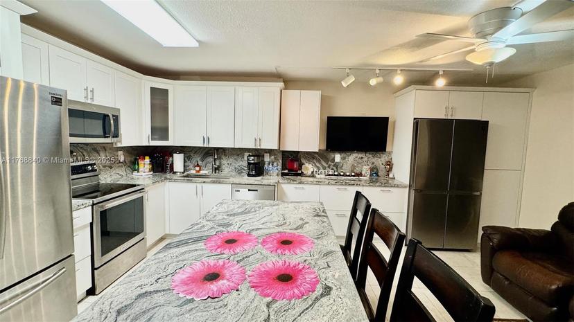Picture of 20381 NE 30Th Ave # 7, Aventura FL 33180