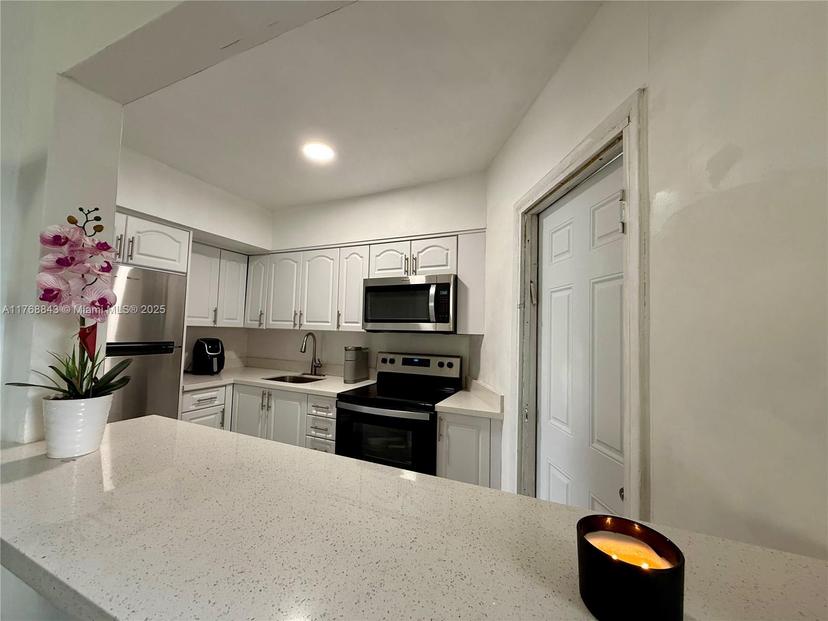 Picture of 18780 NE 18Th Ave # 223, Miami FL 33179