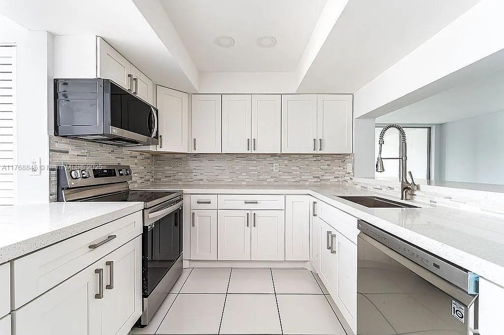 Picture of 1931 Sabal Palm Dr # 301, Davie, FL 33324