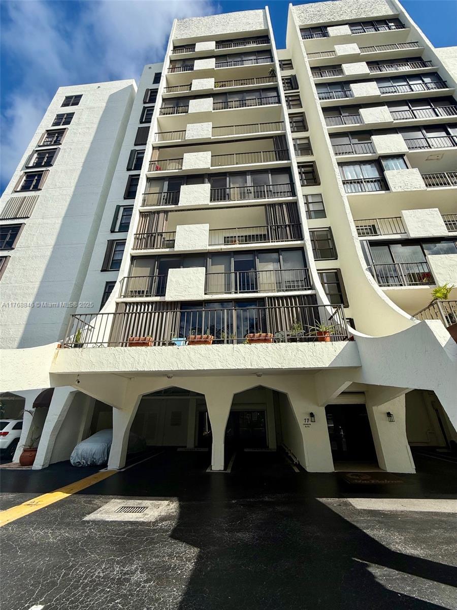 Picture of 77 Crandon Blvd # 2B, Key Biscayne, FL 33149