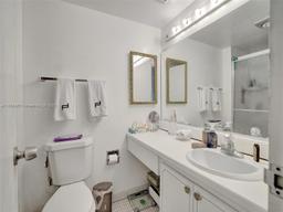 Picture of 20301 NE 30Th Ave # 5, Aventura, FL 33180