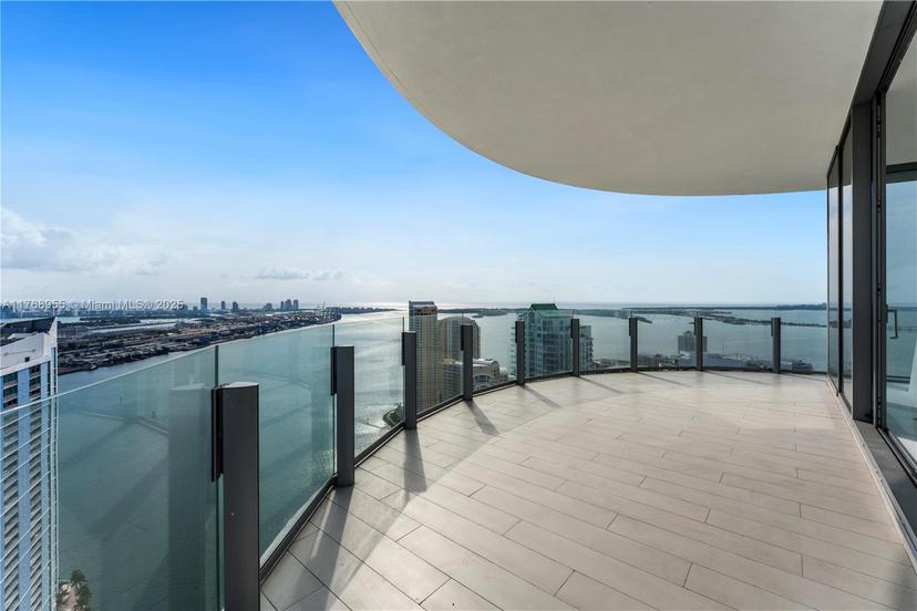 Picture of 300 Biscayne Blvd Way # 4501, Miami FL 33131