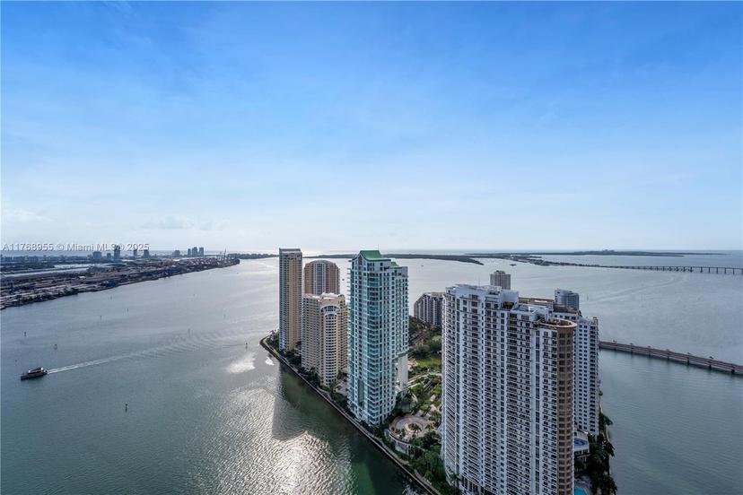 Picture of 300 Biscayne Blvd Way # 4501, Miami FL 33131