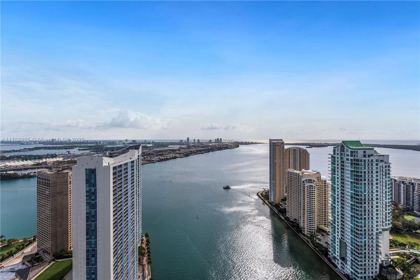 Picture of 300 Biscayne Blvd Way # 4501, Miami FL 33131