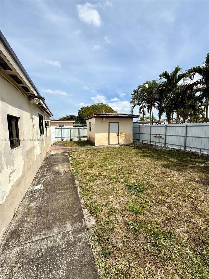 Picture of 4452 NW 204Th St, Miami Gardens FL 33055