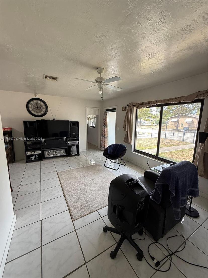 Picture of 4452 NW 204Th St, Miami Gardens FL 33055