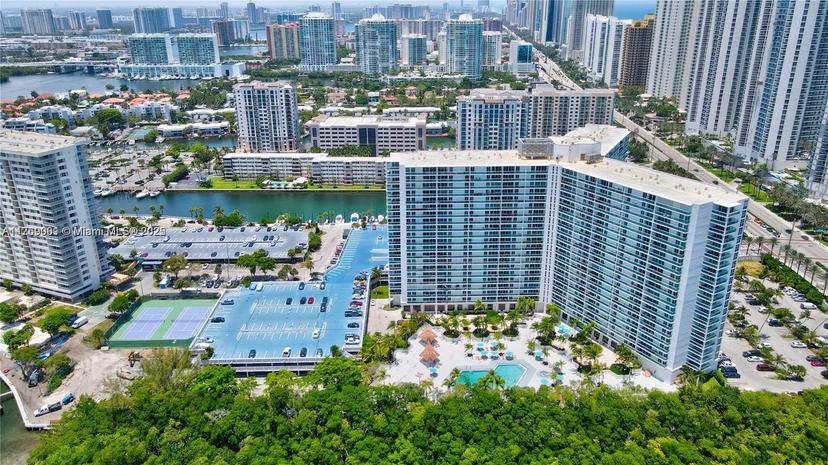 Picture of 100 Bayview Dr # 2021, Sunny Isles Beach FL 33160