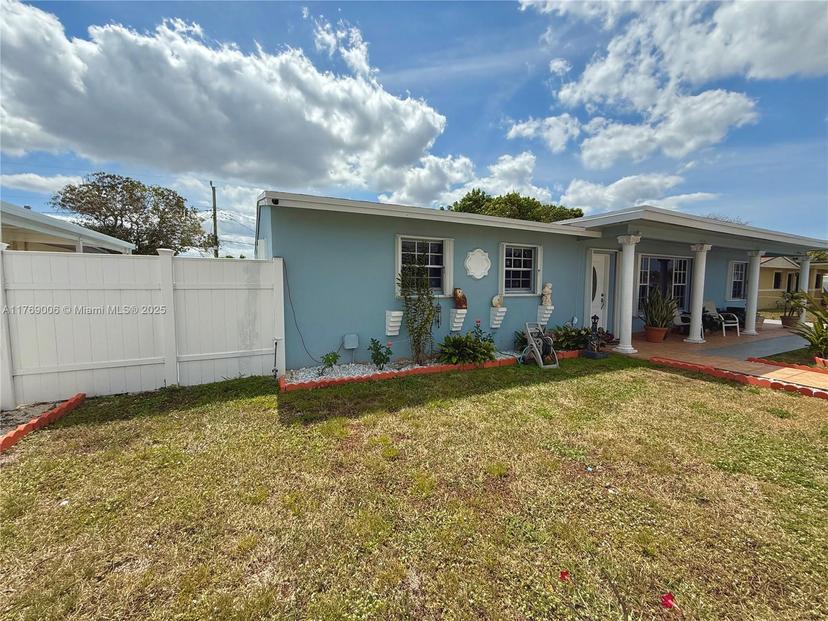 Picture of 4470 NW 171St St, Miami Gardens FL 33055
