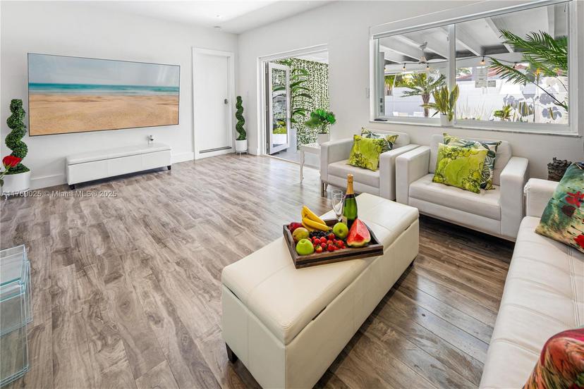 Picture of 1460 Marseille Dr, Miami Beach FL 33141