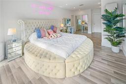 Picture of 1460 Marseille Dr, Miami Beach, FL 33141