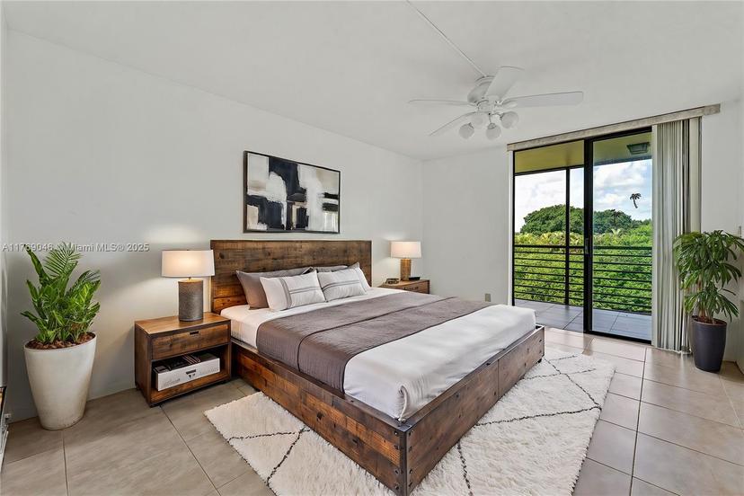 Picture of 6301 N University Dr # 310, Tamarac FL 33321