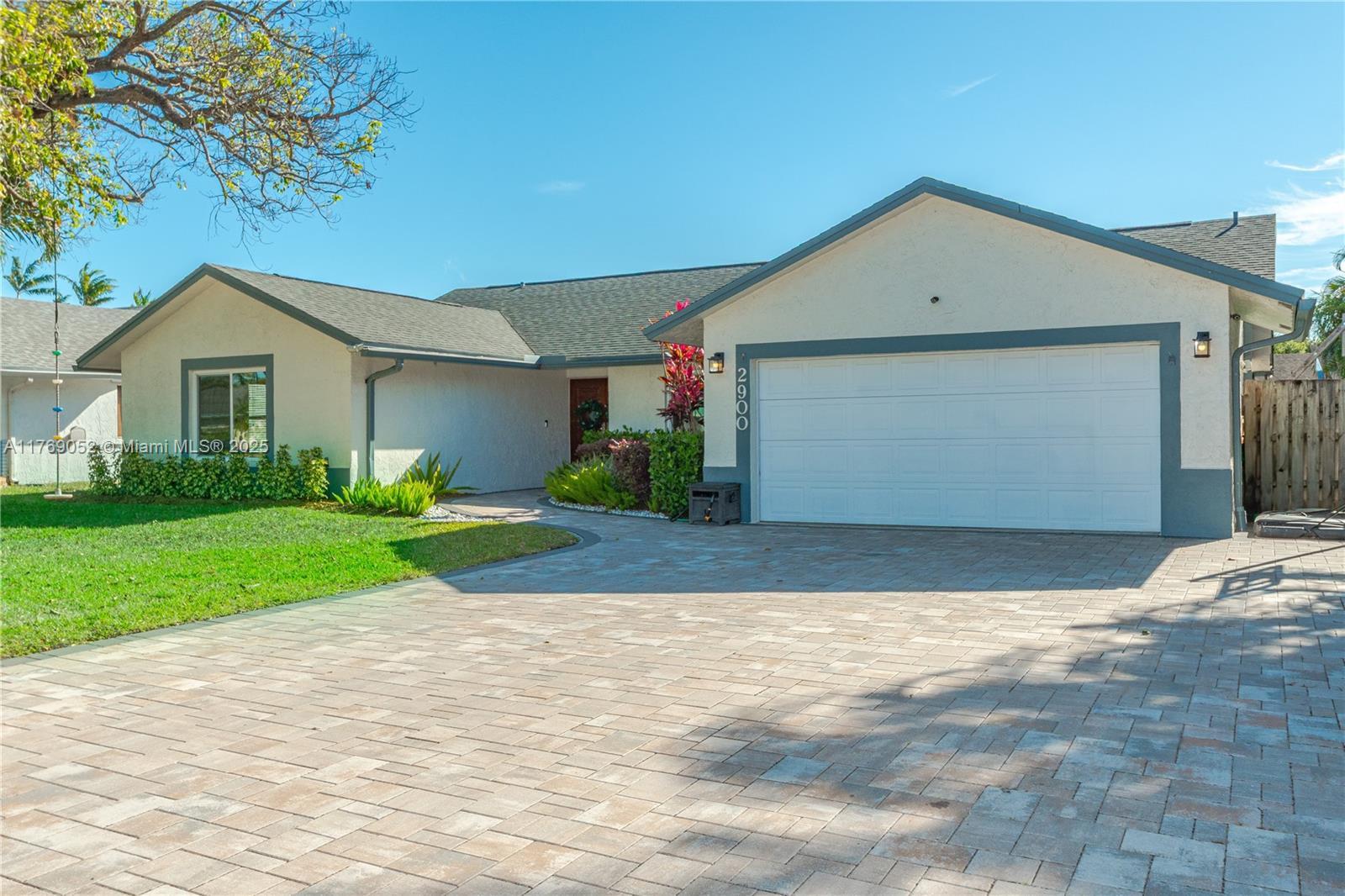 Picture of 2900 SW 85Th Way, Davie, FL 33328