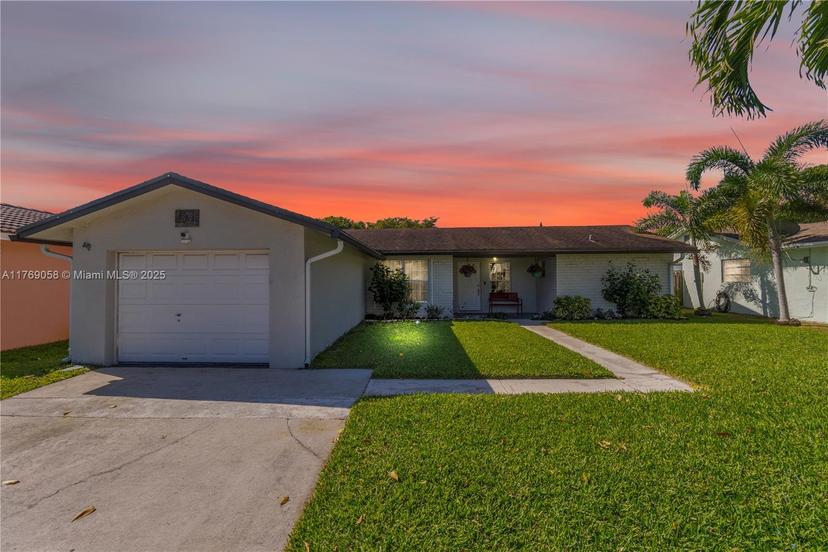 Picture of 9371 NW 33Rd Mnr, Sunrise FL 33351