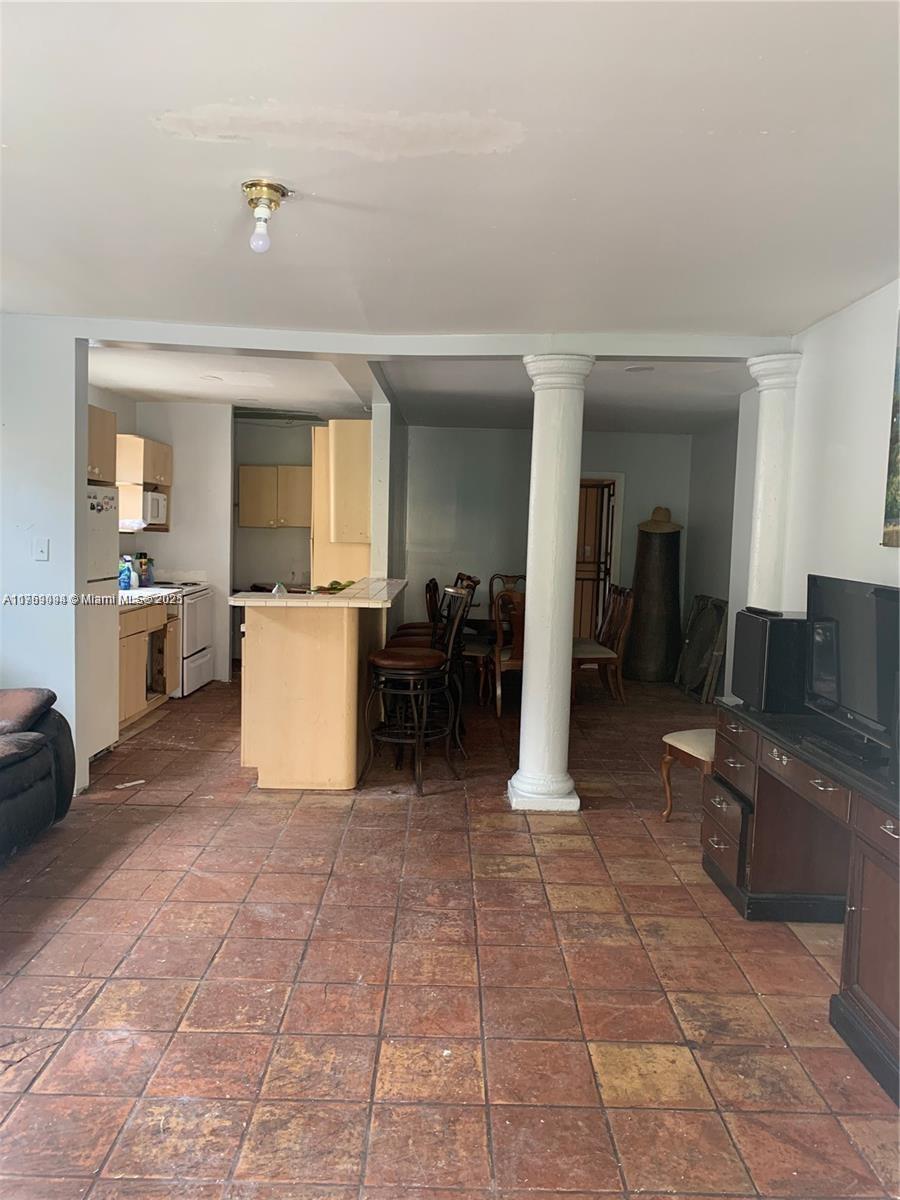 Picture of 1037 NW 30Th St, Miami, FL 33127