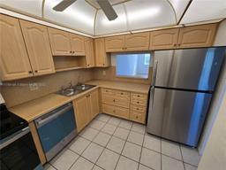 Picture of 6890 Royal Palm Blvd # 211H, Margate, FL 33063