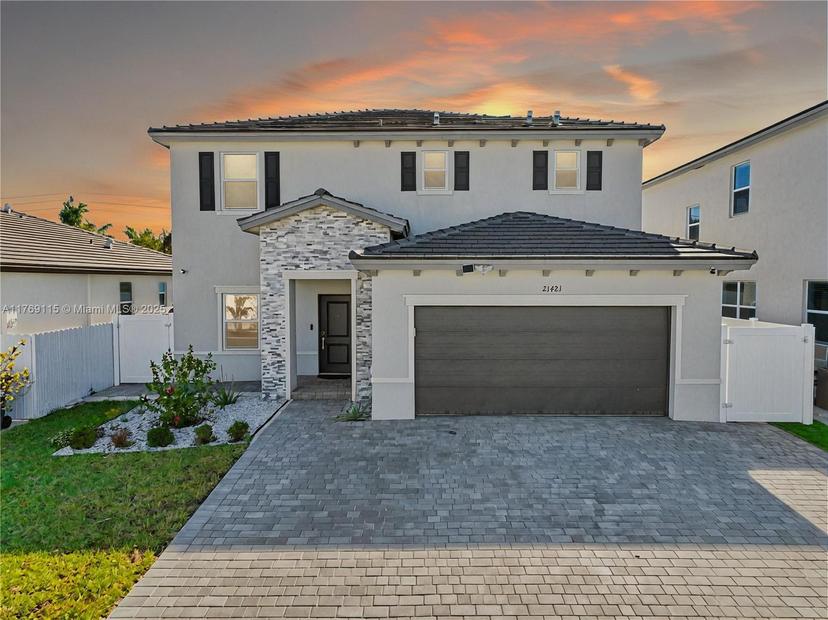 Picture of 21421 SW 127Th Ct, Miami FL 33177