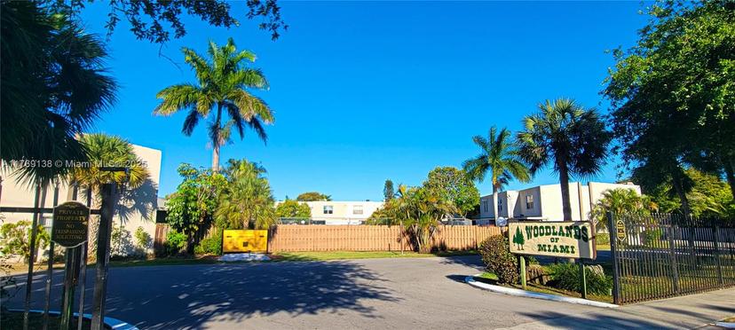 Picture of 14241 Memorial Hwy # 9F, Miami FL 33161