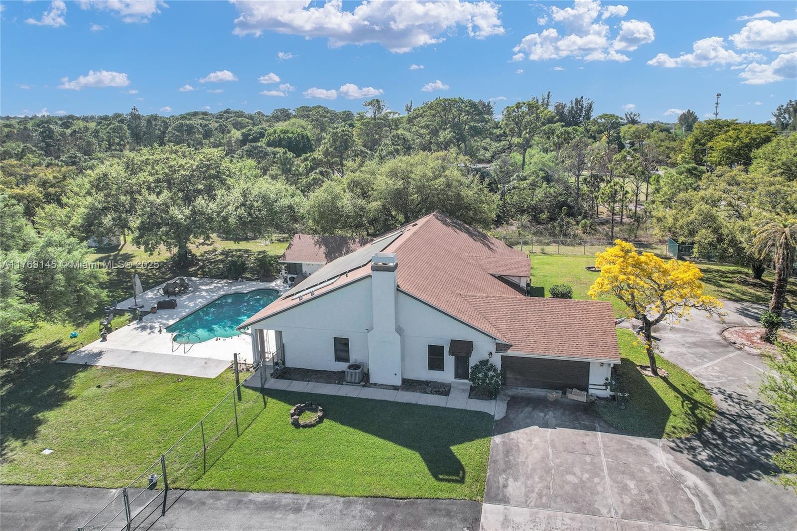 Picture of 5270 NW 76Th Pl, Pompano Beach, FL 33073