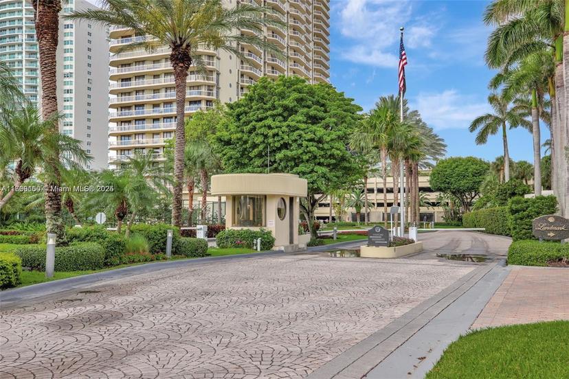Picture of 20191 E Country Club Dr # 2603, Aventura FL 33180
