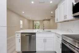 Picture of 4834 NW 58Th Mnr, Coconut Creek, FL 33073