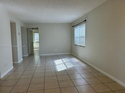 Picture of 3400 Foxcroft Rd # 301, Miramar, FL 33025