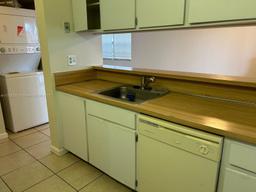 Picture of 3400 Foxcroft Rd # 301, Miramar, FL 33025