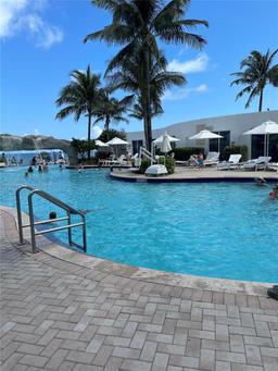 Picture of 18001 Collins Ave # 907, Sunny Isles Beach, FL 33160