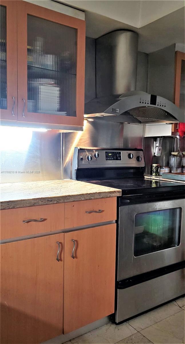 Picture of 6039 Collins Ave # 504, Miami Beach FL 33140
