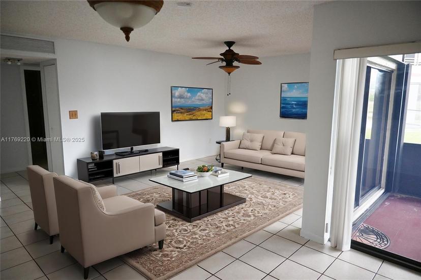 Picture of 1170 N Hiatus Rd # 1170, Pembroke Pines FL 33026