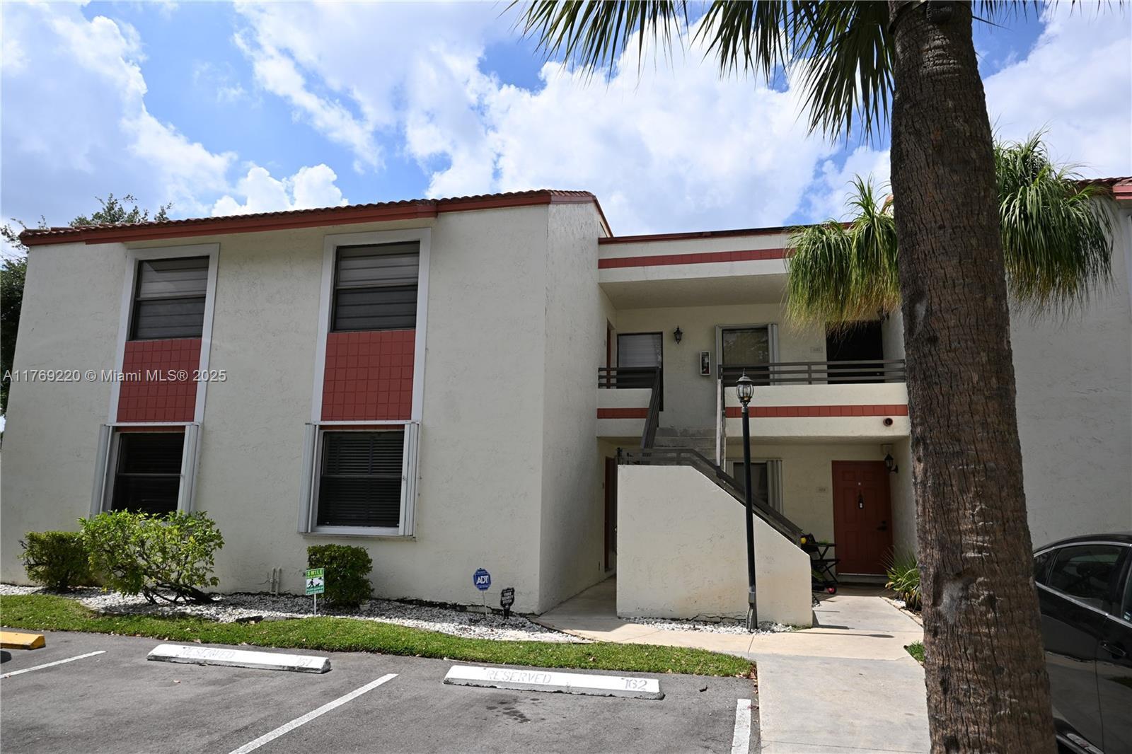 Picture of 1170 N Hiatus Rd # 1170, Pembroke Pines, FL 33026